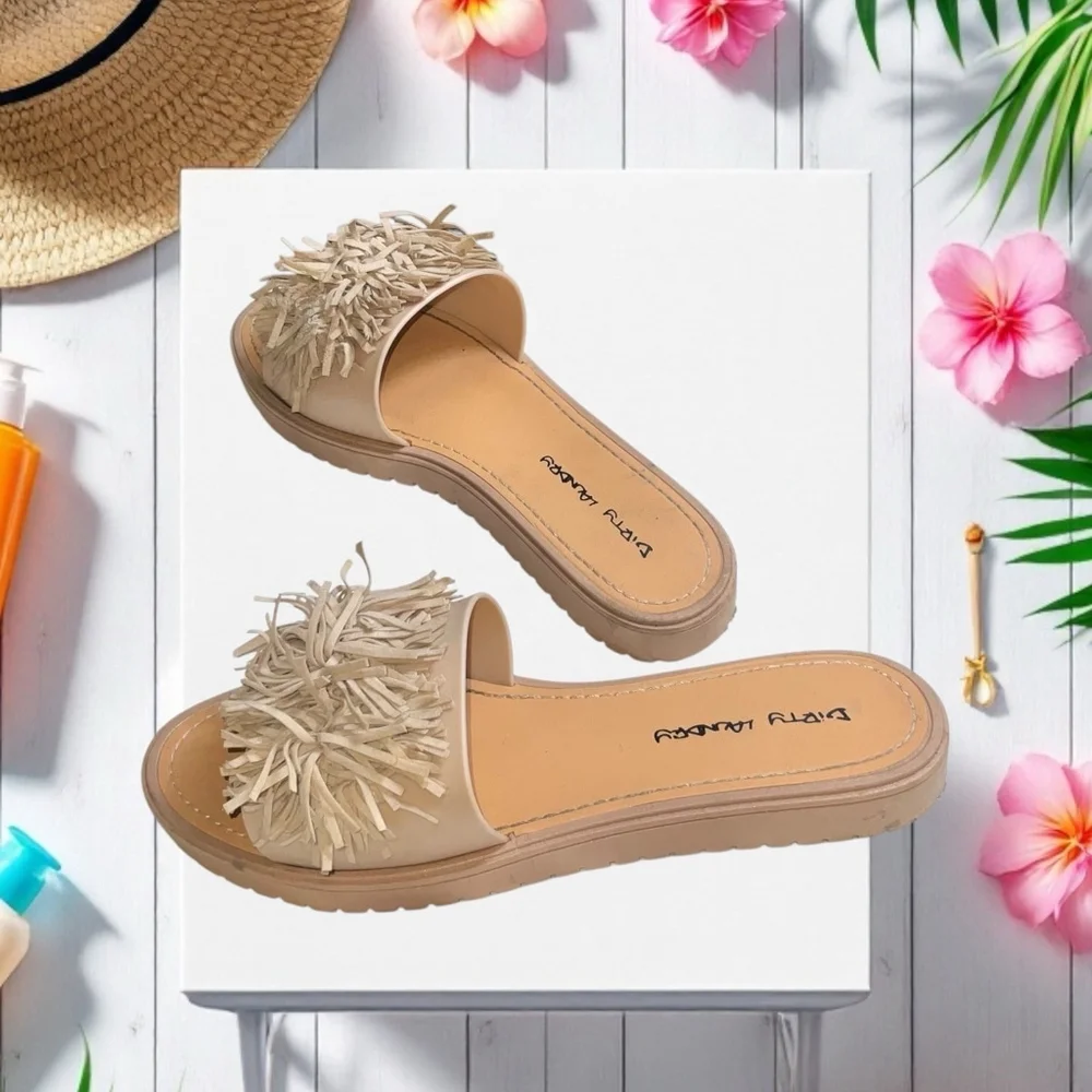 Dirty Laundry Beige Tan Fringe/Pom Paseo Slides Sandals Beach Shoes Women Sz 11